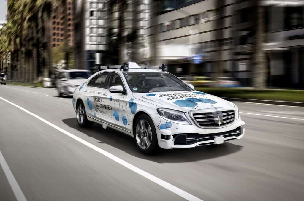 Mercedes Benz Eyes Off